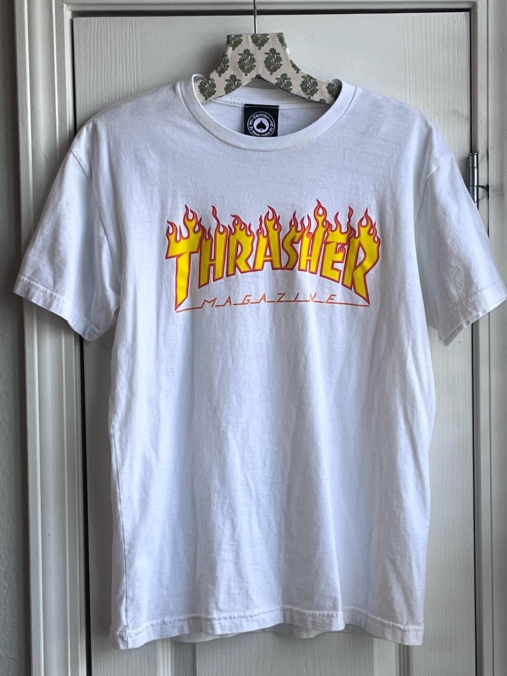 Thrasher Magazine Logo White T-Shirt with Red and Orange Flame Size Small